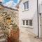 3 Bed in Niton Undercliff IC125 - Niton