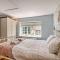3 Bed in Weybourne KT144 - Weybourne