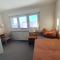 Neumühler Hof- Ferienwohnung "Thomas" 3 Zimmer,3 Bäder mit Dusche, kostenfreie Parkplätze vor dem Haus