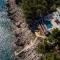 Fabulous Villa Sansarea with a pool near the sea