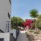 Fabulous Villa Sansarea with a pool near the sea