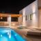 Onar Villas Skyros