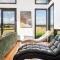 Unique and Modern Farm Stay with Pool and Foosball and Yard - Buninyong