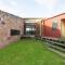 Unique and Modern Farm Stay with Pool and Foosball and Yard - Buninyong
