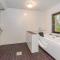 Holiday Home Kolin kuningas by Interhome