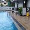 Coastal Suites Apart Hotel ---- 8 minutes walk to beach