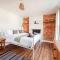 Host & Stay - Sherrington Road Abode