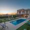 Villa Stefanja kids friendly with sea view near Fažana