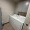 Brand New Rest and Relaxation Apartments - 克洛维斯