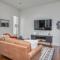 Jack Daniels House with Rooftop Golf, City views! 8min to Whiskey Row! Sleeps 10! - Nashville