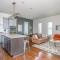 Jack Daniels House with Rooftop Golf, City views! 8min to Whiskey Row! Sleeps 10! - Nashville