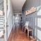 Jack Daniels House with Rooftop Golf, City views! 8min to Whiskey Row! Sleeps 10! - Nashville
