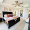 Amazing & Spacious Top Floor Condo with Bay View!