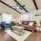 Awesome Canyon Lake Home Rooftop Deck and Fire Pit!