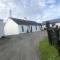 Cheerful 3 bedroom country farm house