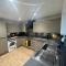 Elegant room in stylish house - Milton Keynes