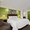 SPOT X Hotel Tampa - Wesley Chapel by The Red Collection - Wesley Chapel