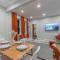 Pumpkin Premise by Airport, 5 beds, Sleeps 8, Book 7 days, Get 20 Percent OFF
