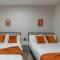 Pumpkin Premise by Airport, 5 beds, Sleeps 8, Book 7 days, Get 20 Percent OFF