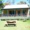 Grampians View Cottages and Units - Halls Gap