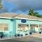 3 SUITES AT BLUE PAVILION - 3 KITCHENS - Steps to BEACH - Car, Value, Service - West Bay