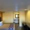 Industry Inn & Suites - La Puente