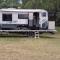 RV Caravan in Rural Setting on Edge of Town Max 2 night stay - Ганнеда