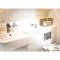 City Centre Apartment Close to Ascot & Legoland Sleep Upto 4 Guests - Parking on Request!