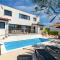 Villa Lelaina near Pula with private Pool and 3 km from the beach