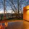 Crocus Penruddock, dog & eco friendly lodge with hot tub