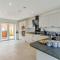4 Bed in Whitley Bay 87186