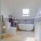 4 Bed in West Bay 86538