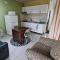 Cosy 2 bedroom unit with pool,Wifi