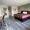 CoachLight Motel - Hemet