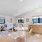 Dazzling Modern Home Close to Downtown Palo Alto and Stanford