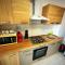 Apartament cu 2 dormitoare decomandat/Utilat acceptam plata cu cardul oferim factura