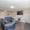 Lakeviews, big yard/deck, minutes to Silver Star/Golf/Wineries.