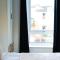 Family & Business Stays In RG2 - Sleeps Up to 12!