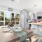 Chic, modern retreat, kids&dog friendly, DT Matthews - Charlotte