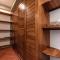 Pearl Divers Beachfront Apartment