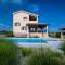 Villa Stokovci in Central Istria for families and kids with a large garden and playground - سفيتفينسينات الصغيرة