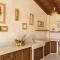 Villa Viscum in Central Istria for 8 persons with large garden - pet friendly