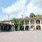 Bayfront Inn