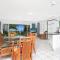 Absolute beachfront apartment - Trinity Beach