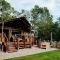 Fibden Farm Glamping - Luxury Safari Lodge - Droitwich Spa