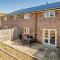 3 Bed in Newport 90250
