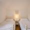 3 Bed in Newport 90253