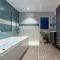 SUITE ET CHAMBRES COSY CHEZ A&M -ELEGANT HOME, CALME, CAMPAGNE, PARKING gratuit