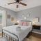 The Luxe/Hot Tub/ Putt Putt/10 Mins Shaker Village