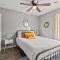 The Luxe/Hot Tub/ Putt Putt/10 Mins Shaker Village